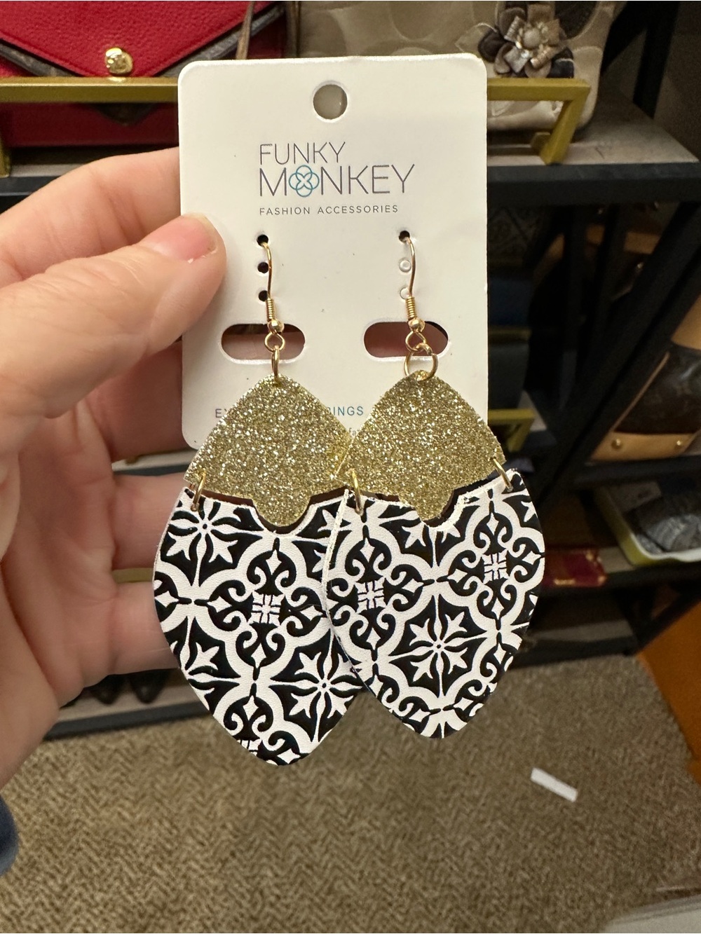 Givvy earrings